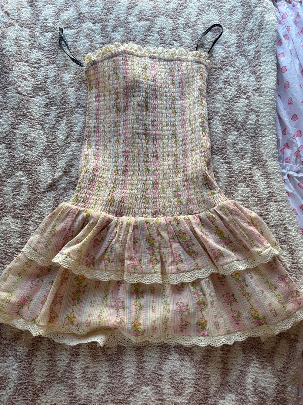 Katie J floral dress! Size XL in kids but would def fit size xxs in women! 🐚🤍